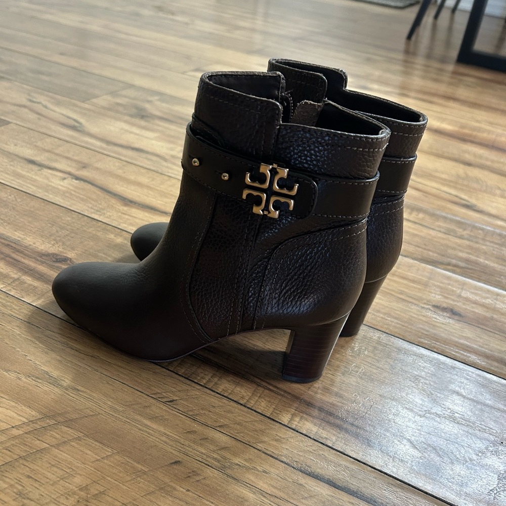 This boot has been worn twice, and it has been authenticated original